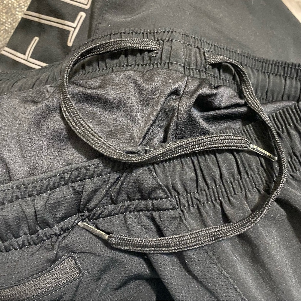 Puma Small Black Workout Shorts - Picture 3 of 10